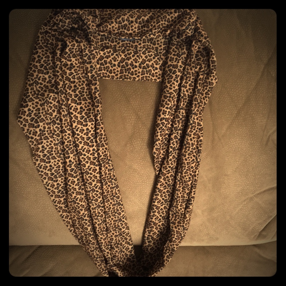 Leopard scarf